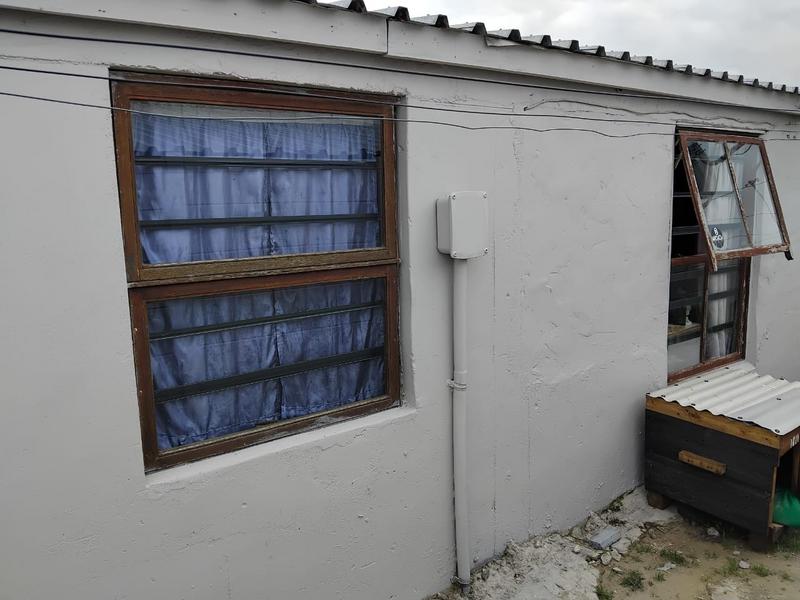 2 Bedroom Property for Sale in New Macassar Western Cape